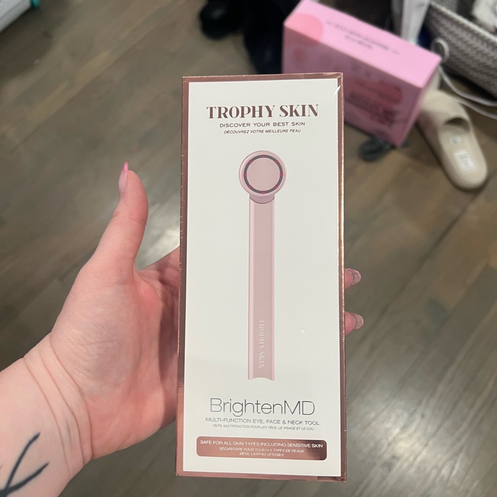 Trophy Skin BrightenMD Pink Skincare Tool NIB